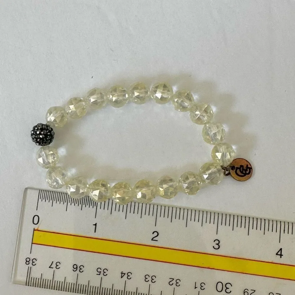 Clear beaded stretchy bracelet